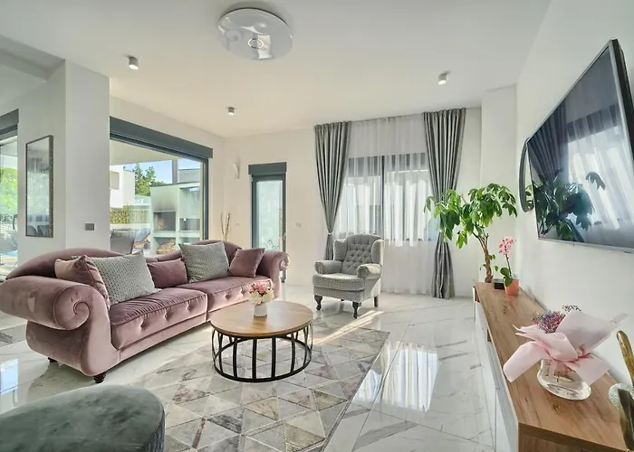 Celestial Near Split ヴィラ *