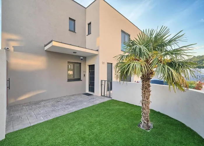 Celestial Near Split ヴィラ