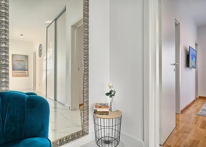 Celestial Near Split ヴィラ ポドストラナ