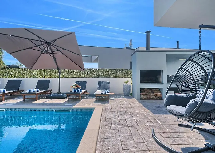 Celestial Near Split ポドストラナ