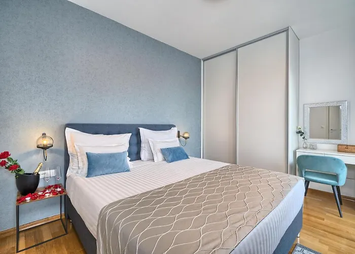 Celestial Near Split ポドストラナ