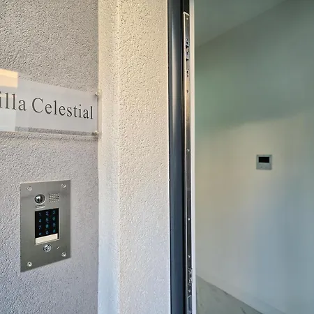 فيلة Celestial Near Split بودْسْتغانا