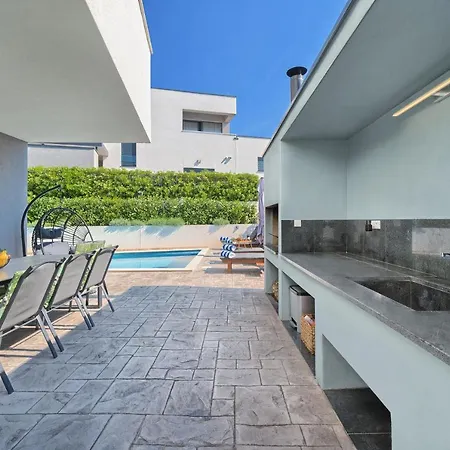 Villa Celestial Near Split Podstrana